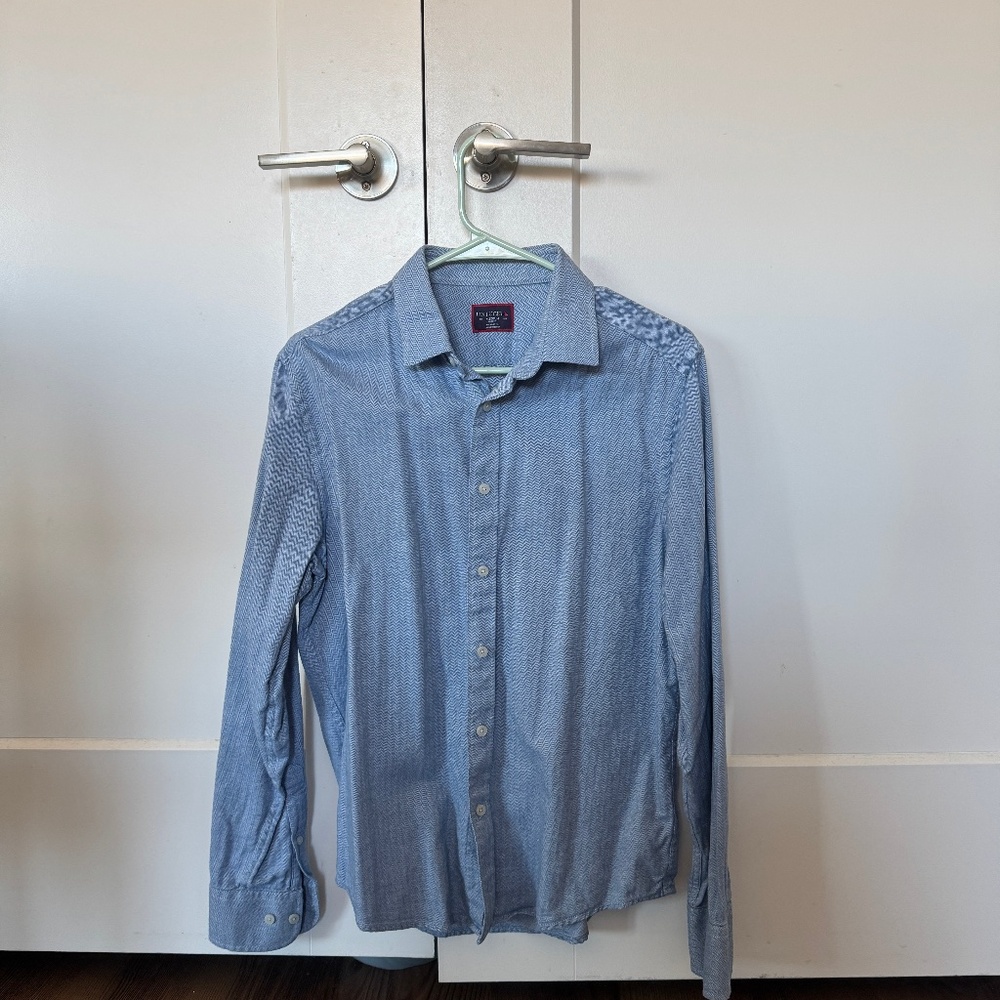 UNTUCKit Men's Button-Down Shirt – Medium – Slim Fit – Blue Herringbone